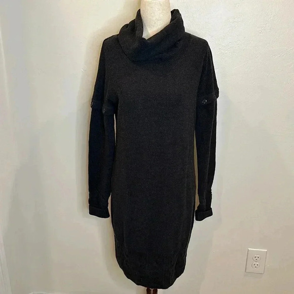 LACOSTE 100% MERINO EXTRA FINE WOOL TURTLENECK DRESS CABEL KNIT DETAIL SIZE 40 - Picture 1 of 10
